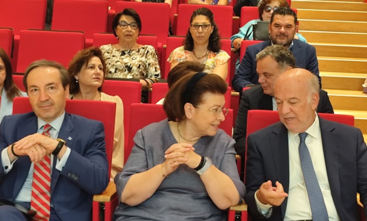 Γιώργος Φλωρίδης και Λίνα Μενδώνη παρουσίασαν το αναμορφωτικό μέτρο «Δράσεις Πολιτισμού για μια πιο φιλική Δικαιοσύνη»