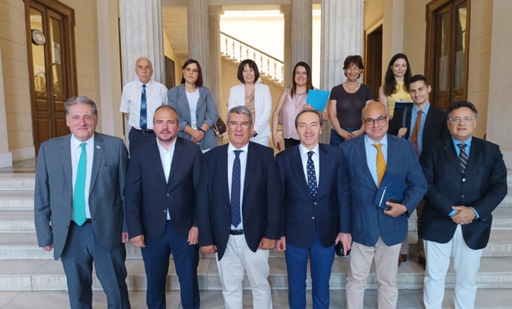 Επίσκεψη του Υφυπουργού Δικαιοσύνης Ιωάννη Μπούγα στις Περιφερειακές Ενότητες Σύρου και Πάρου