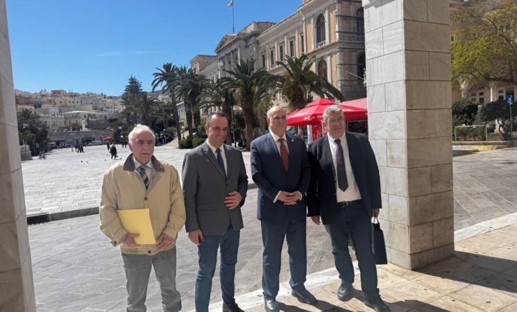 Επίσκεψη του Γενικού Γραμματέα Δικαιοσύνης Πέλοπα Λάσκου στην Σύρο